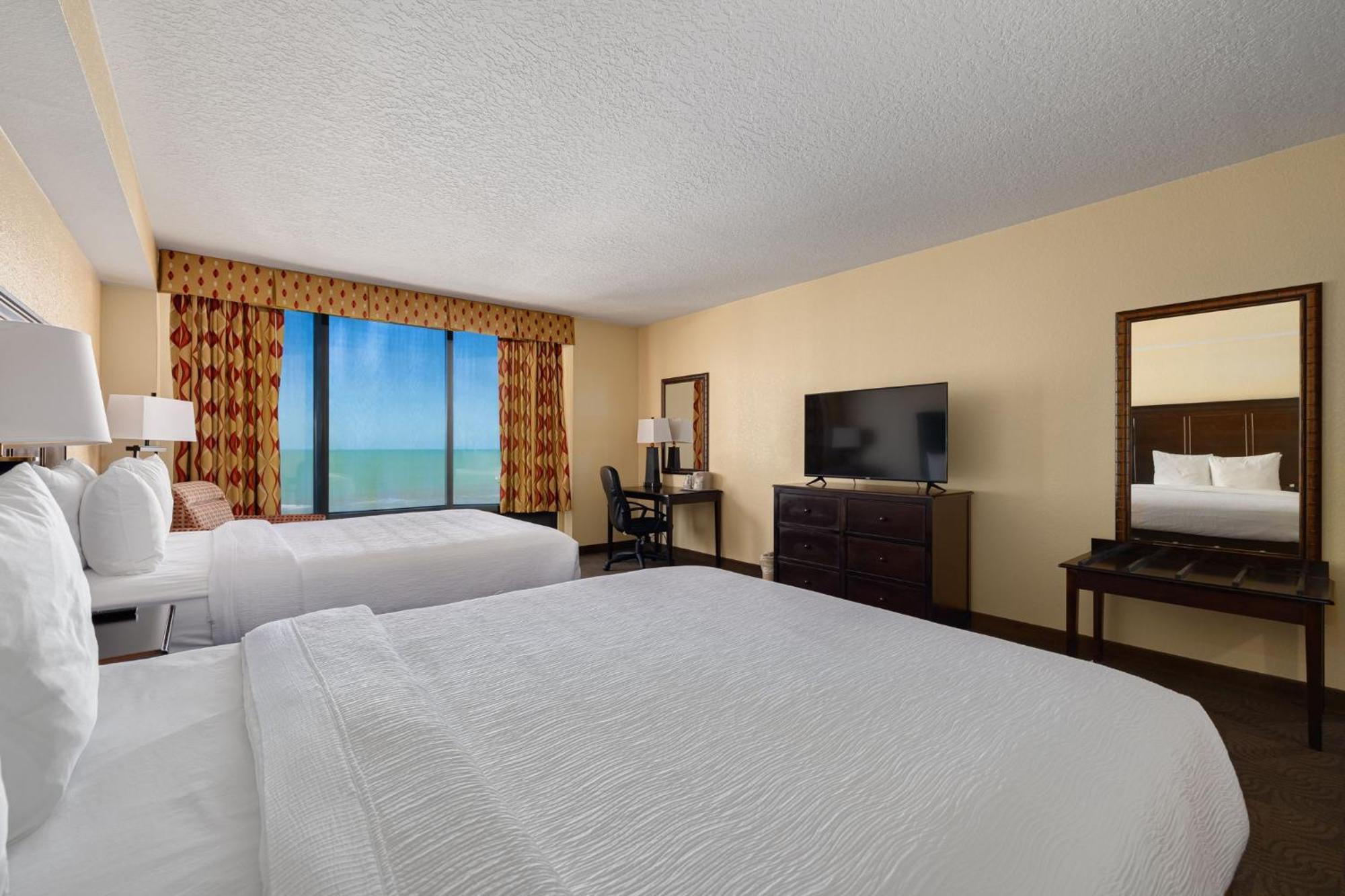 Queen Room Two Queen Beds Partial Water View