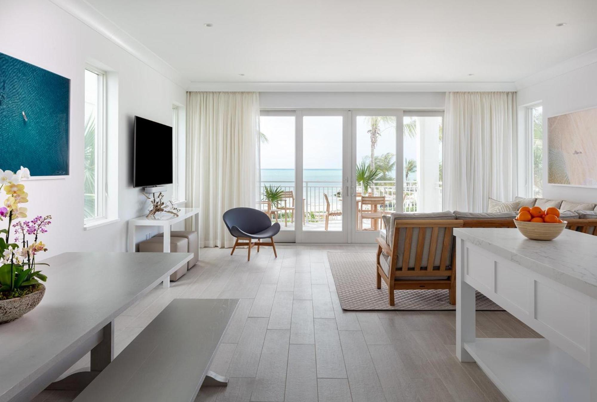 Four-Bedroom Waterfront Villa Bunkbeds