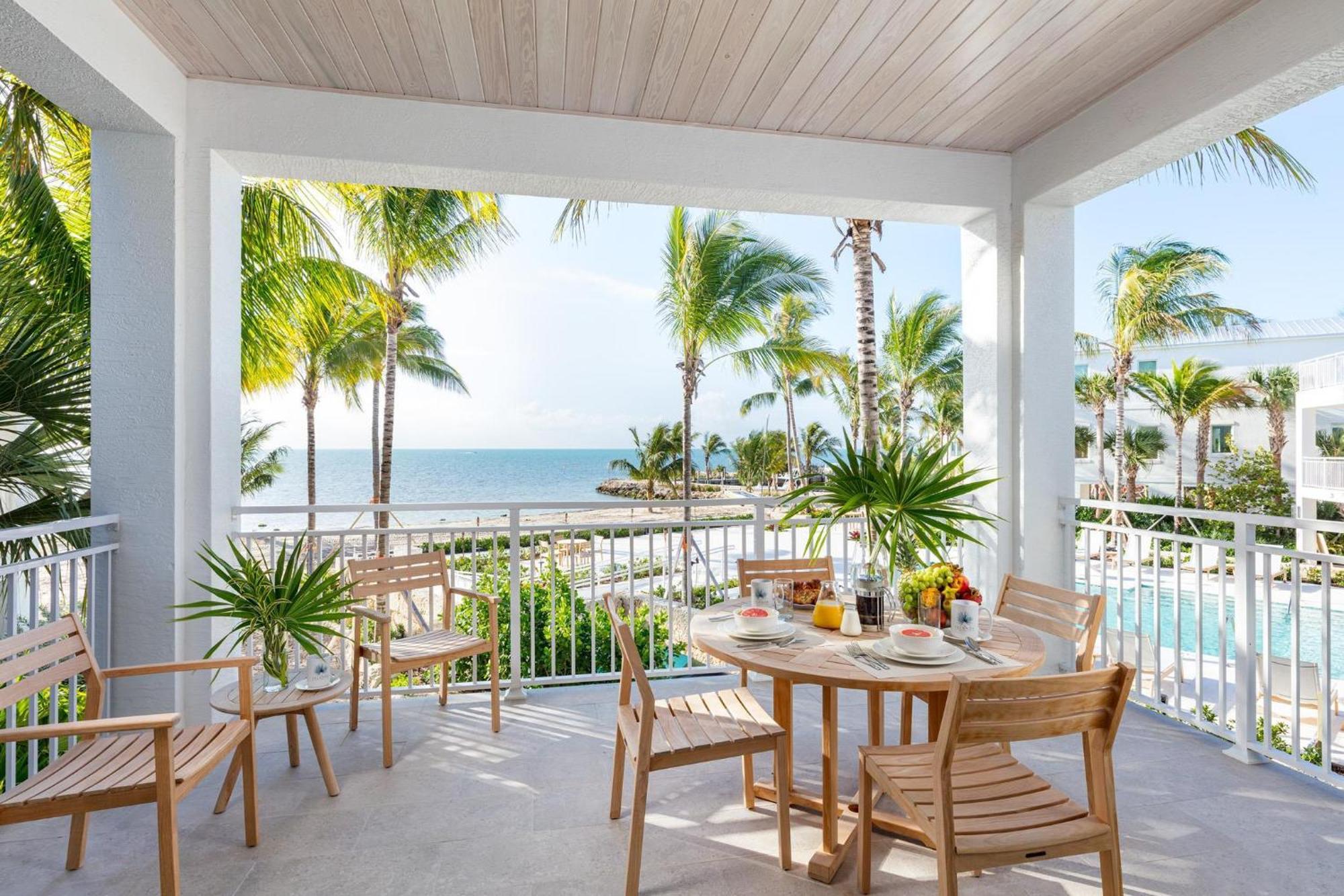 Four-Bedroom Waterfront Villa Bunkbeds