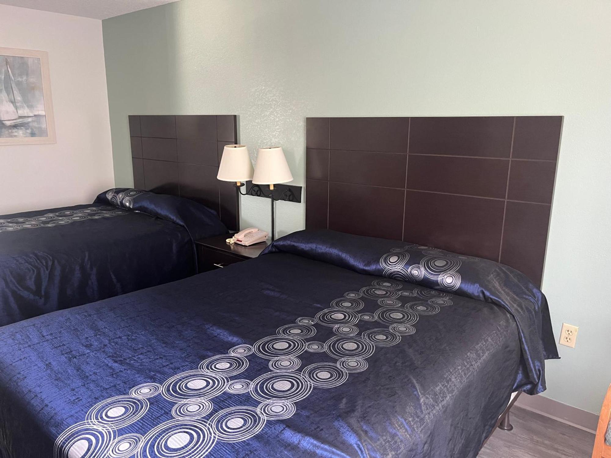 Queen Room Two Queen Beds