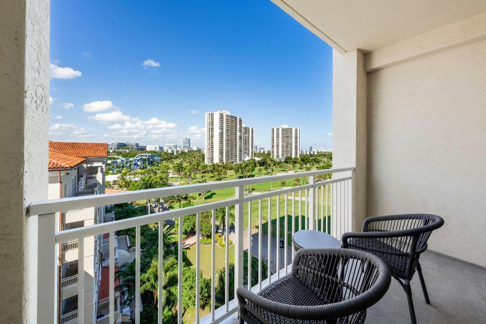 Golf View King Guest room 1 King Golf view Balcony