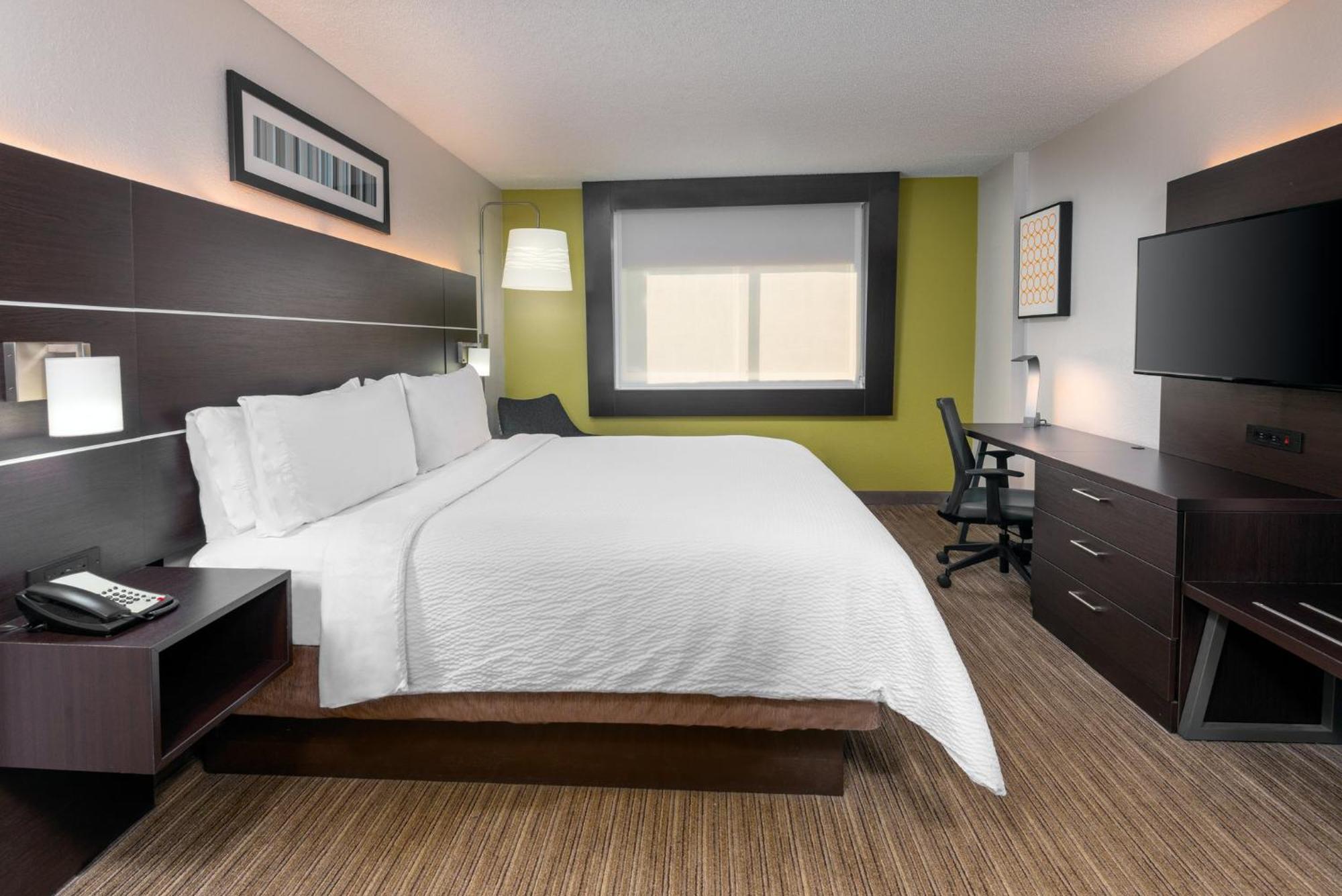 Standard King Room