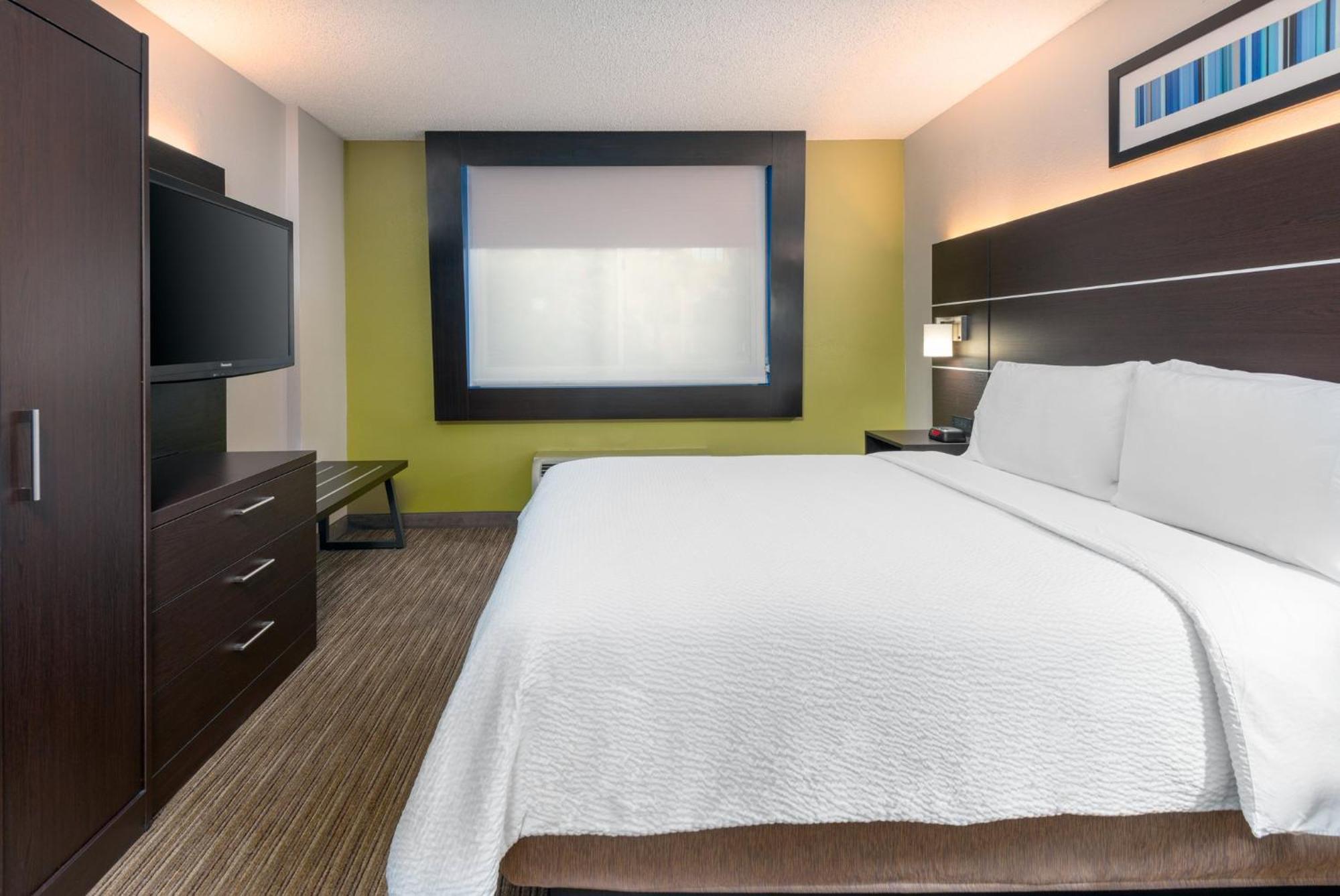 Standard King Room