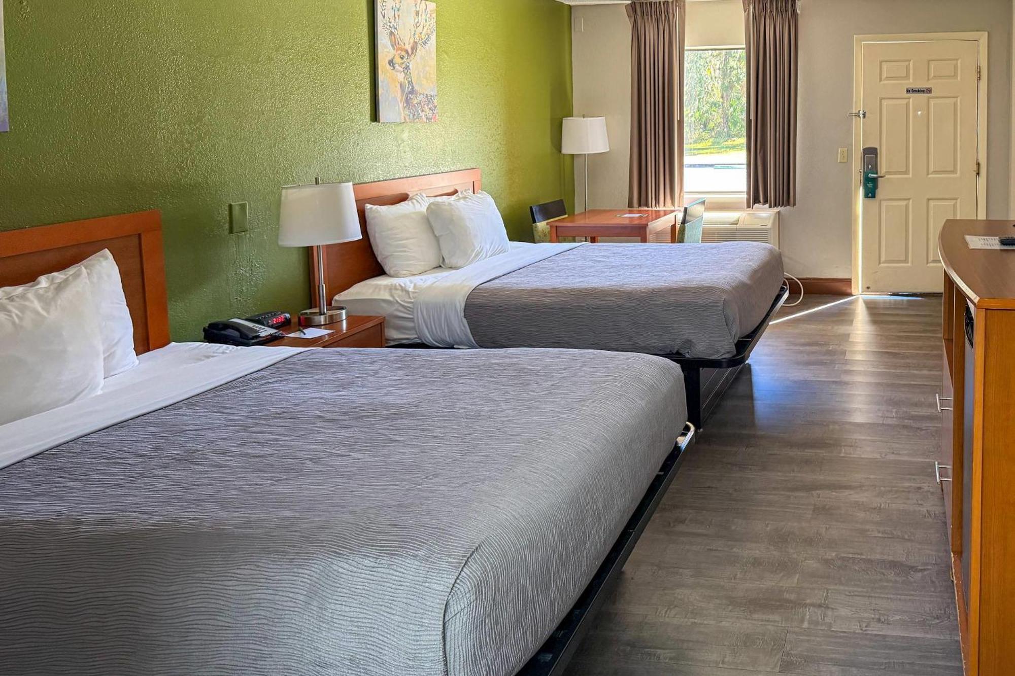 Double Room Two Double Beds Smoking