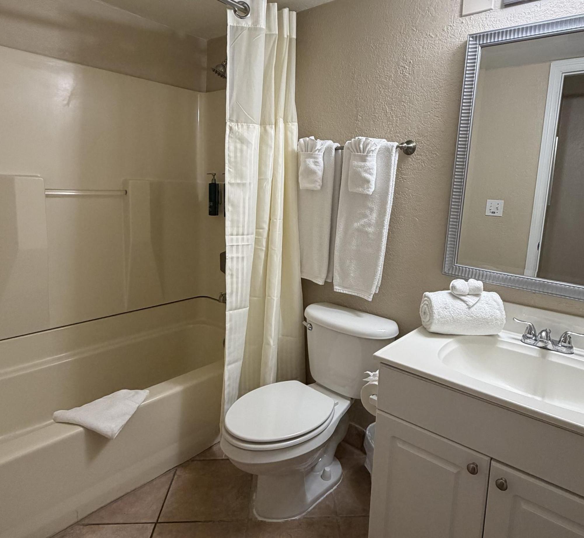 2 Bathrooms Condo