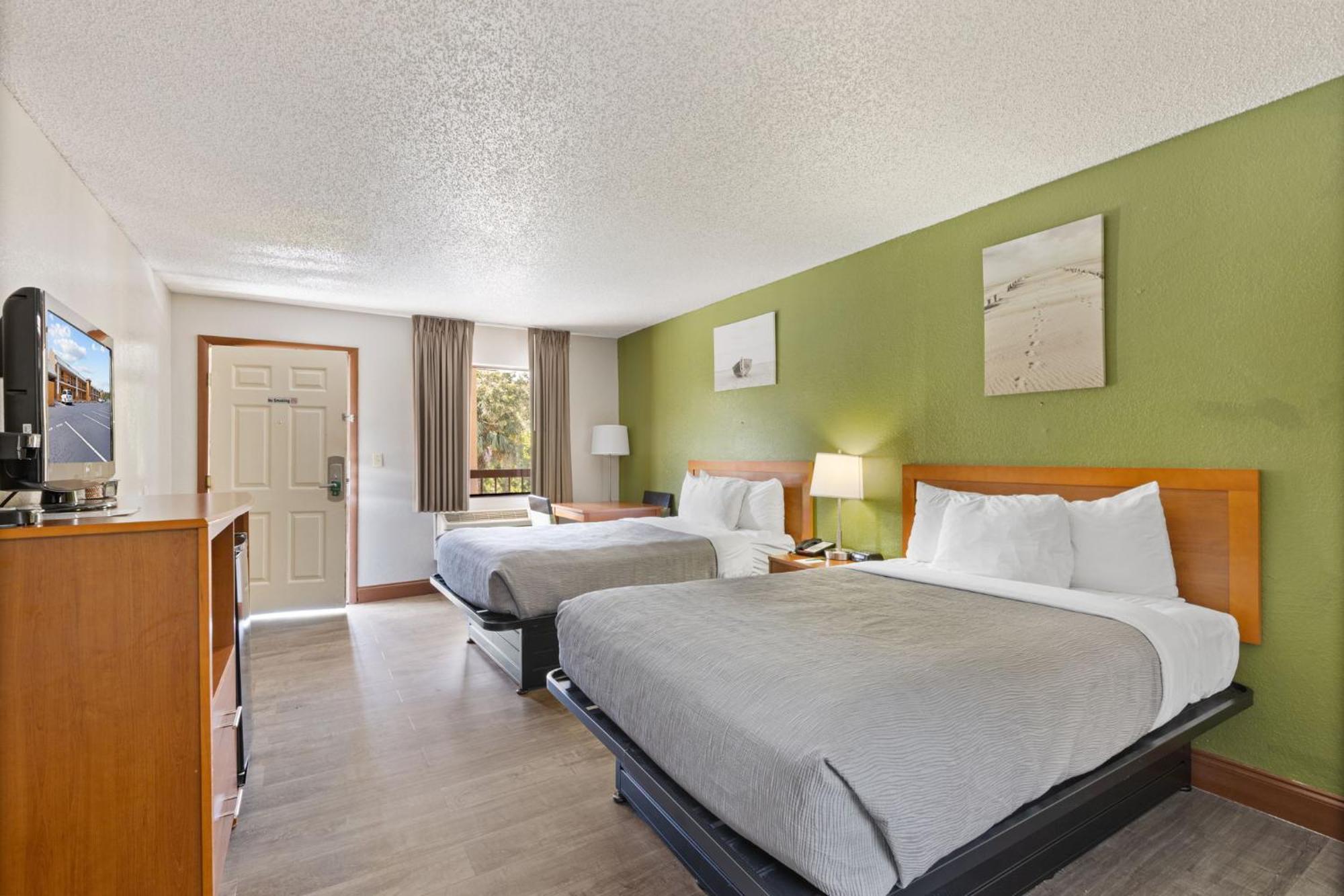 Double Room Two Double Beds Smoking