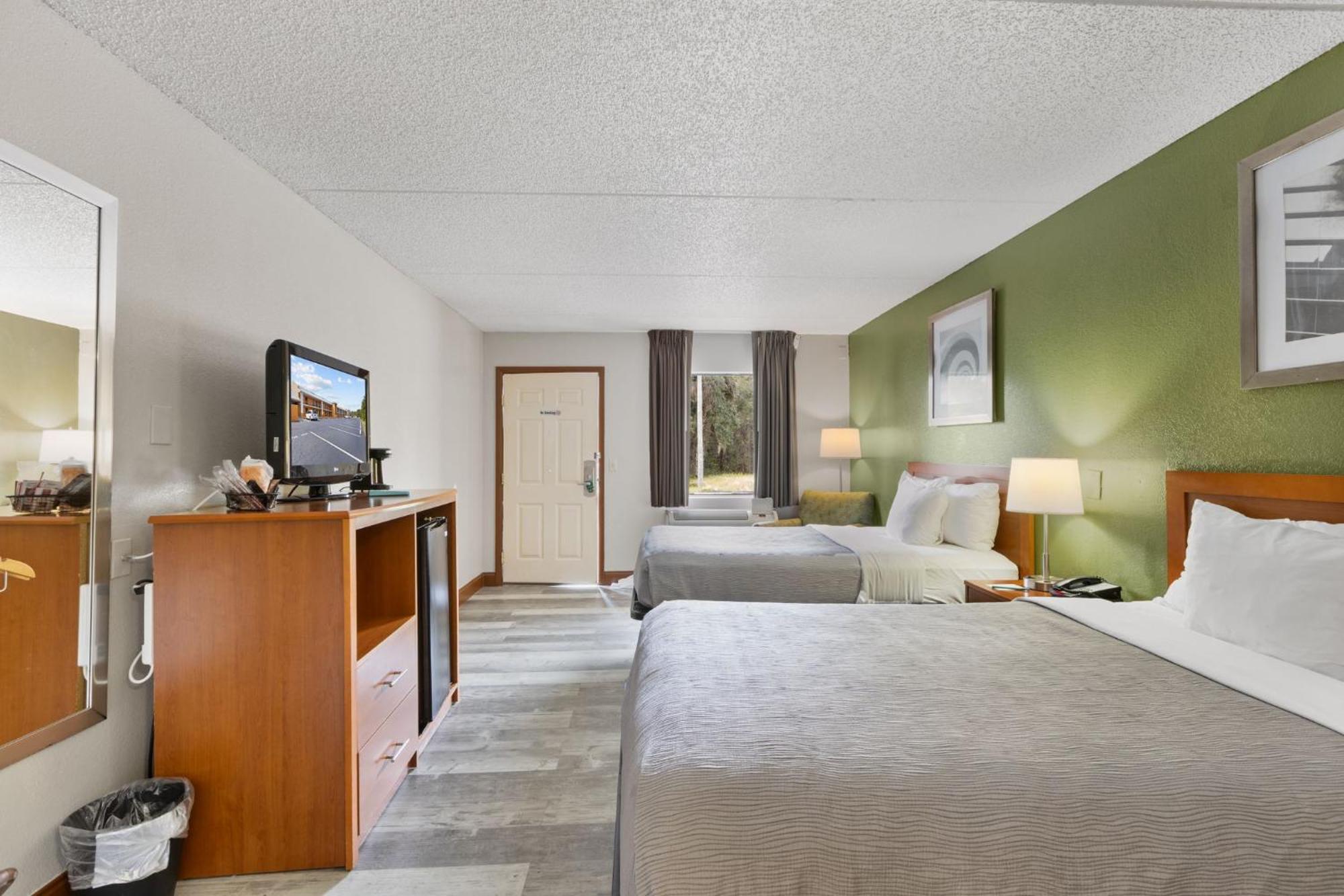 Double Room Two Double Beds Smoking