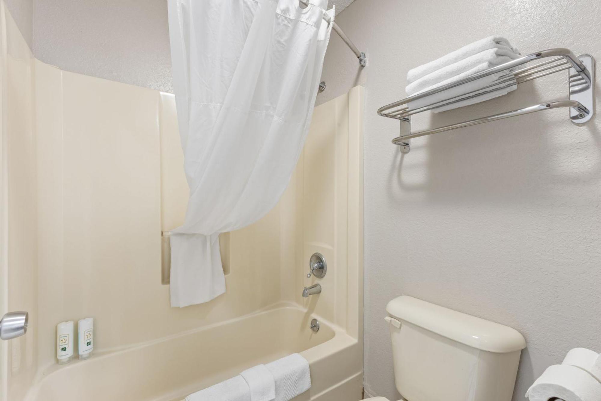 Standard Double Room Upper Floor Smoking
