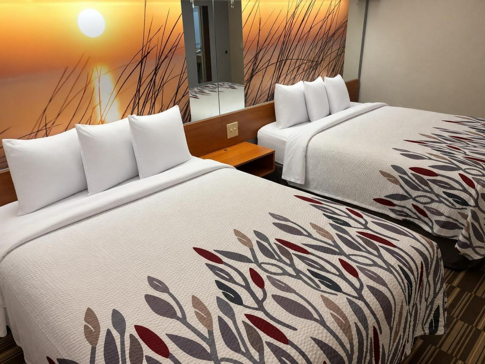 Deluxe Queen Room