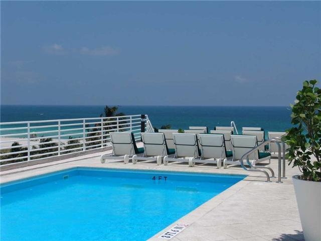 Top Floor One-Bedroom King Suite B302
