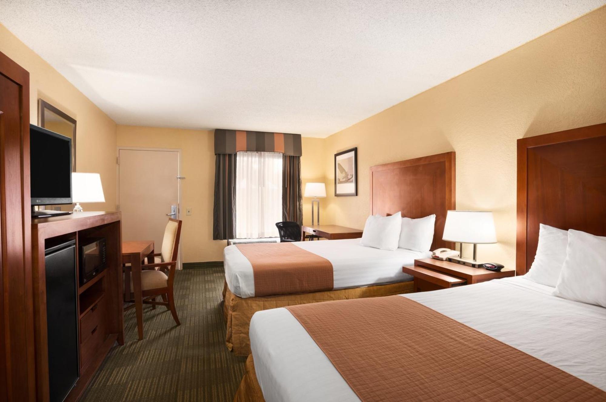 Double Room Two Double Beds Non-Smoking