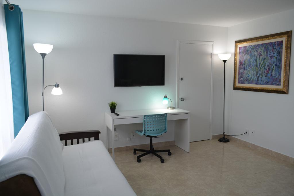 One Bedroom Apartment with sofa bed,1531163032:JPEG