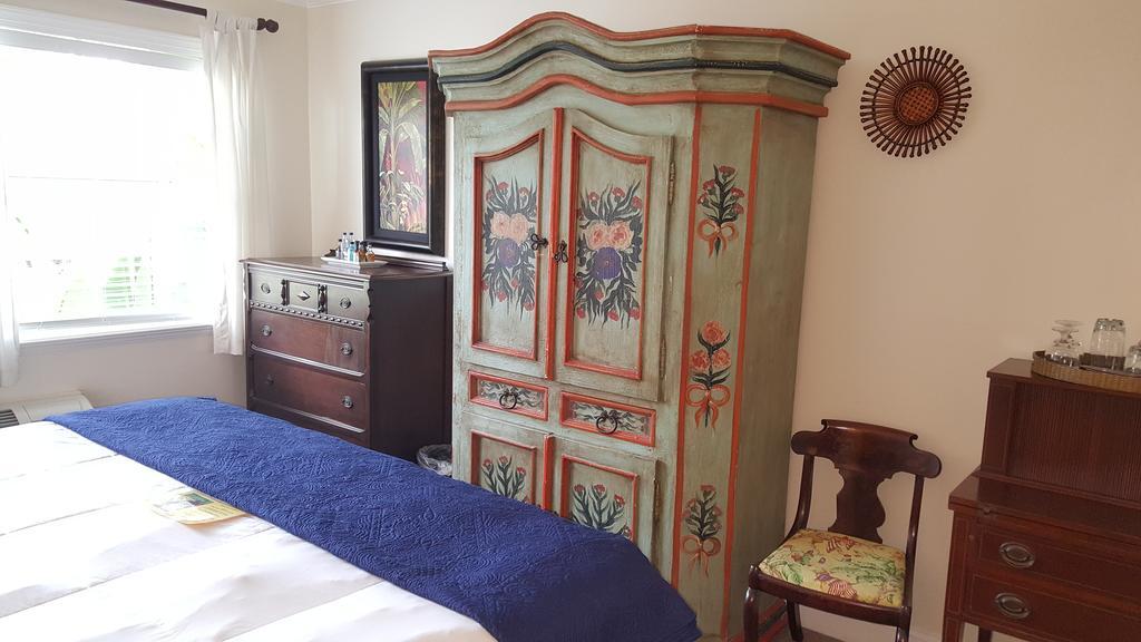Standard King Room