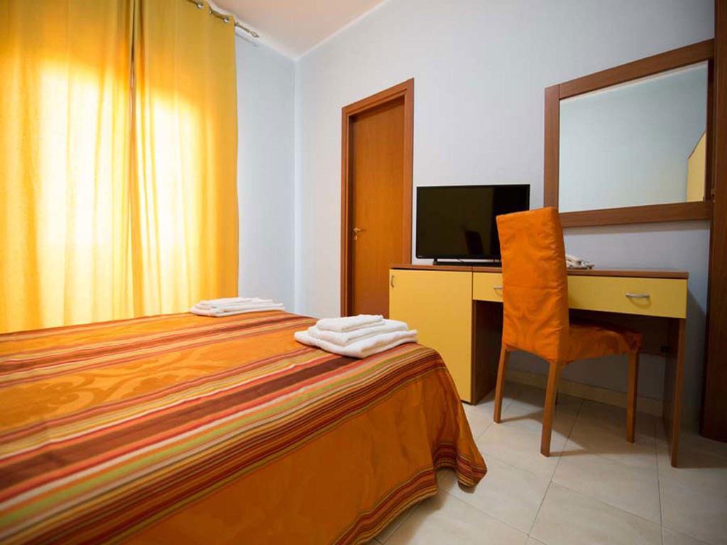 One-Bedroom King Suite