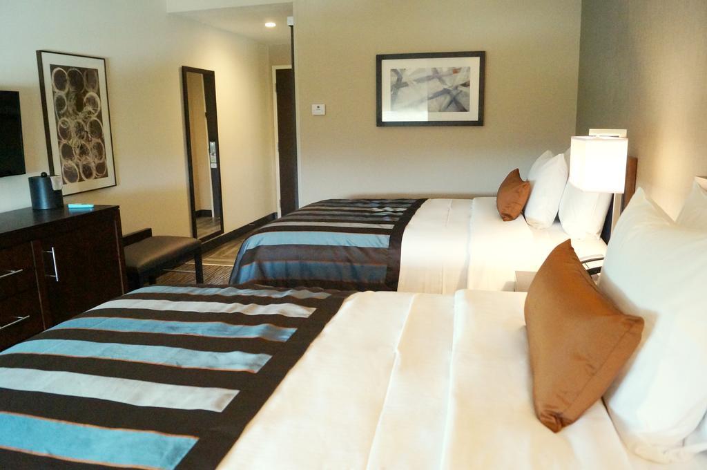 Queen Room Two Queen Beds
