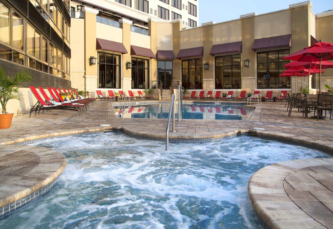 Luxury One-Bedroom Suite with Two Queen Beds City View (No Resort Fee)
