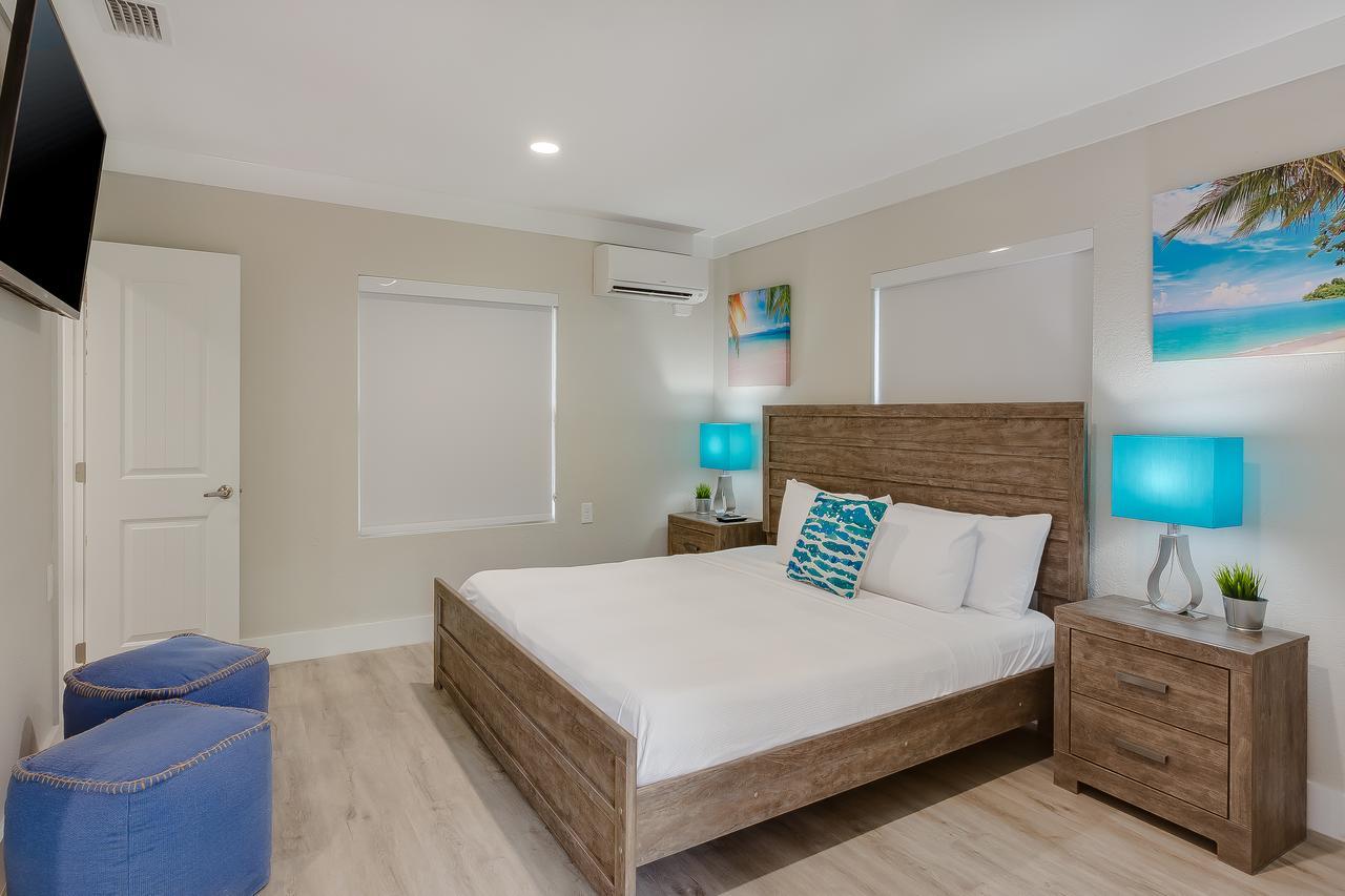 Standard King Room