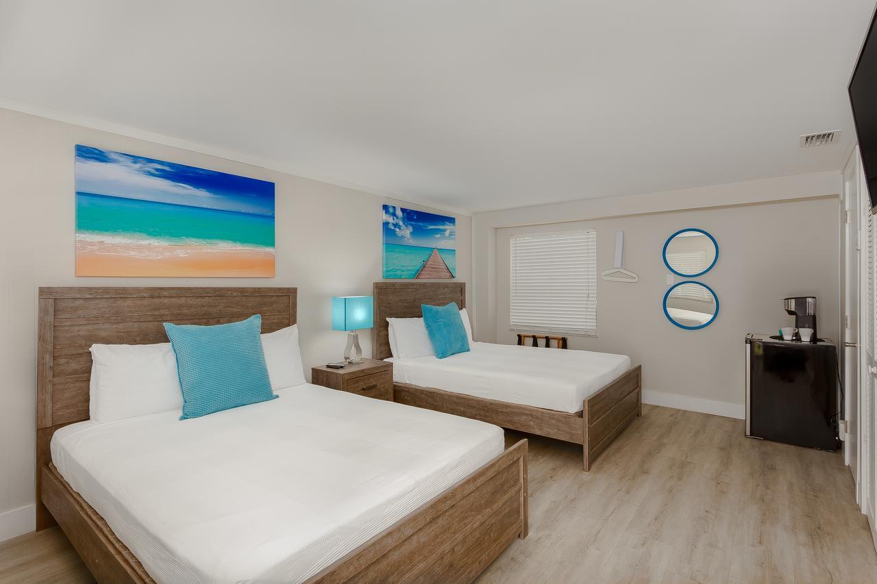 Standard Queen Room Two Queen Beds