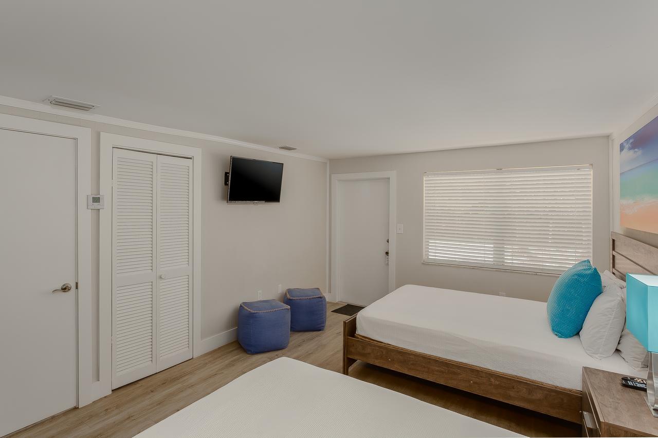 Standard Queen Room Two Queen Beds
