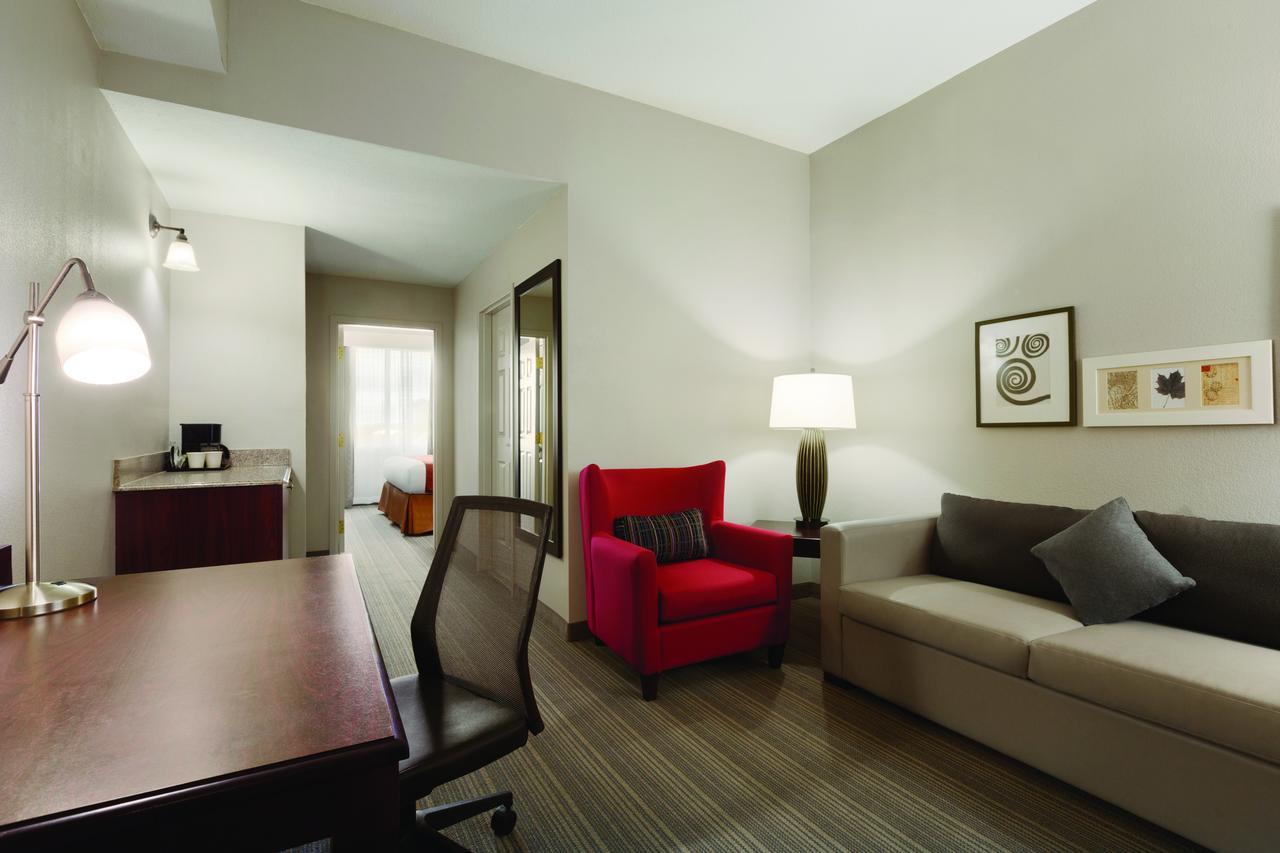 Junior King Suite Sofa Bed Non-Smoking