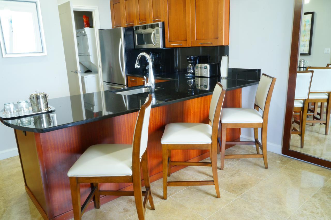 One Bedroom Suite, with Resort View, Balcony