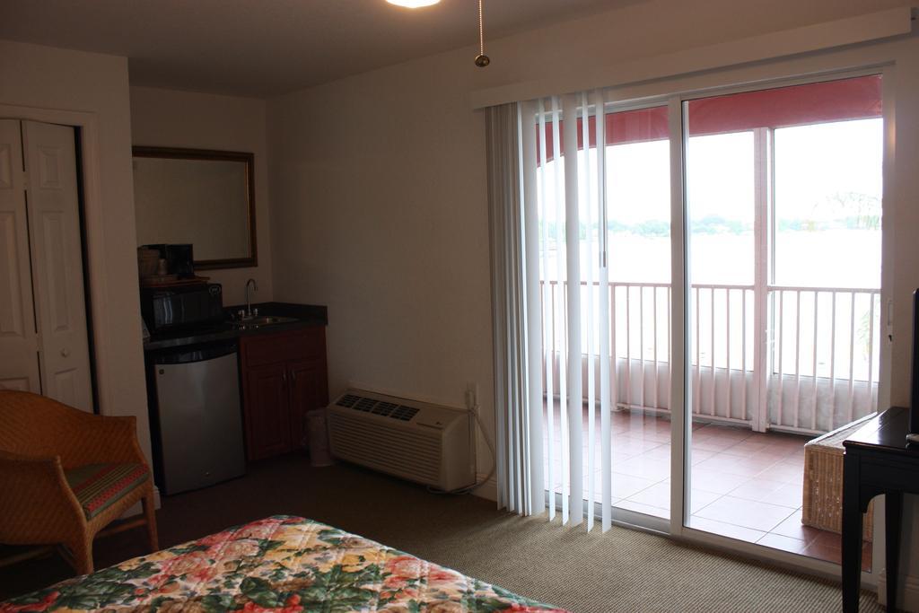King Room Lake View
