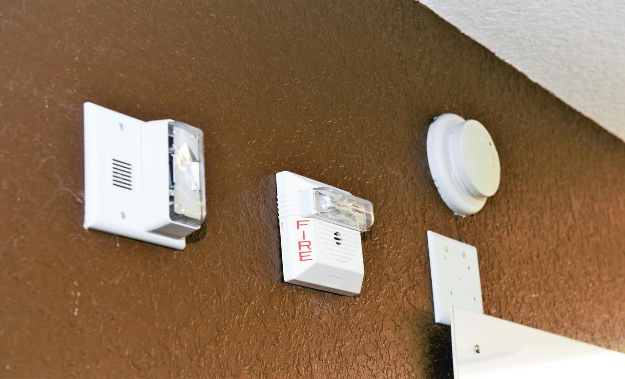 Queen Room Roll Shower Mobility or Hearing Accessible Non-Smoking