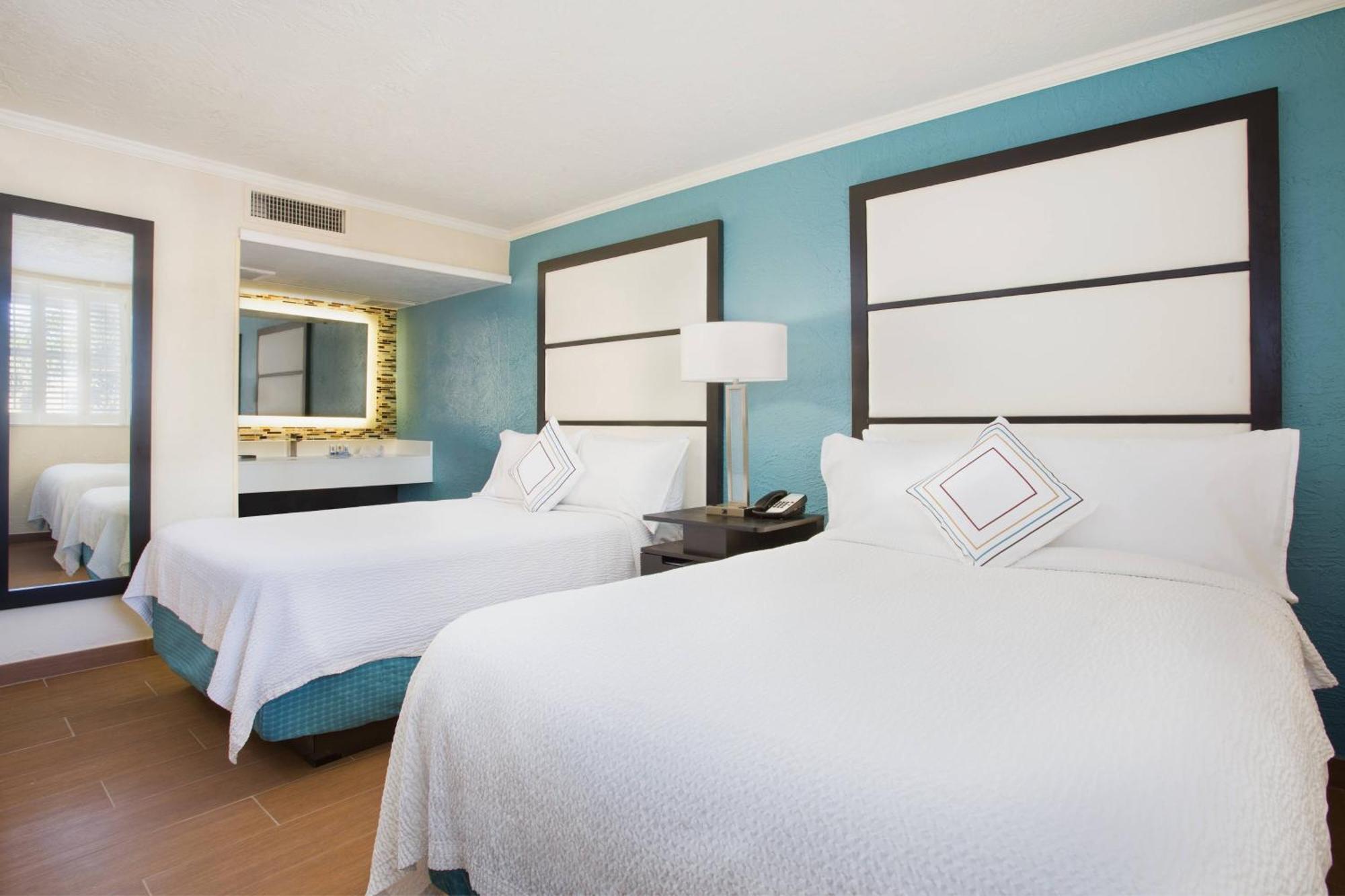 1 Bedroom Suite, 2 Double, Sofa bed