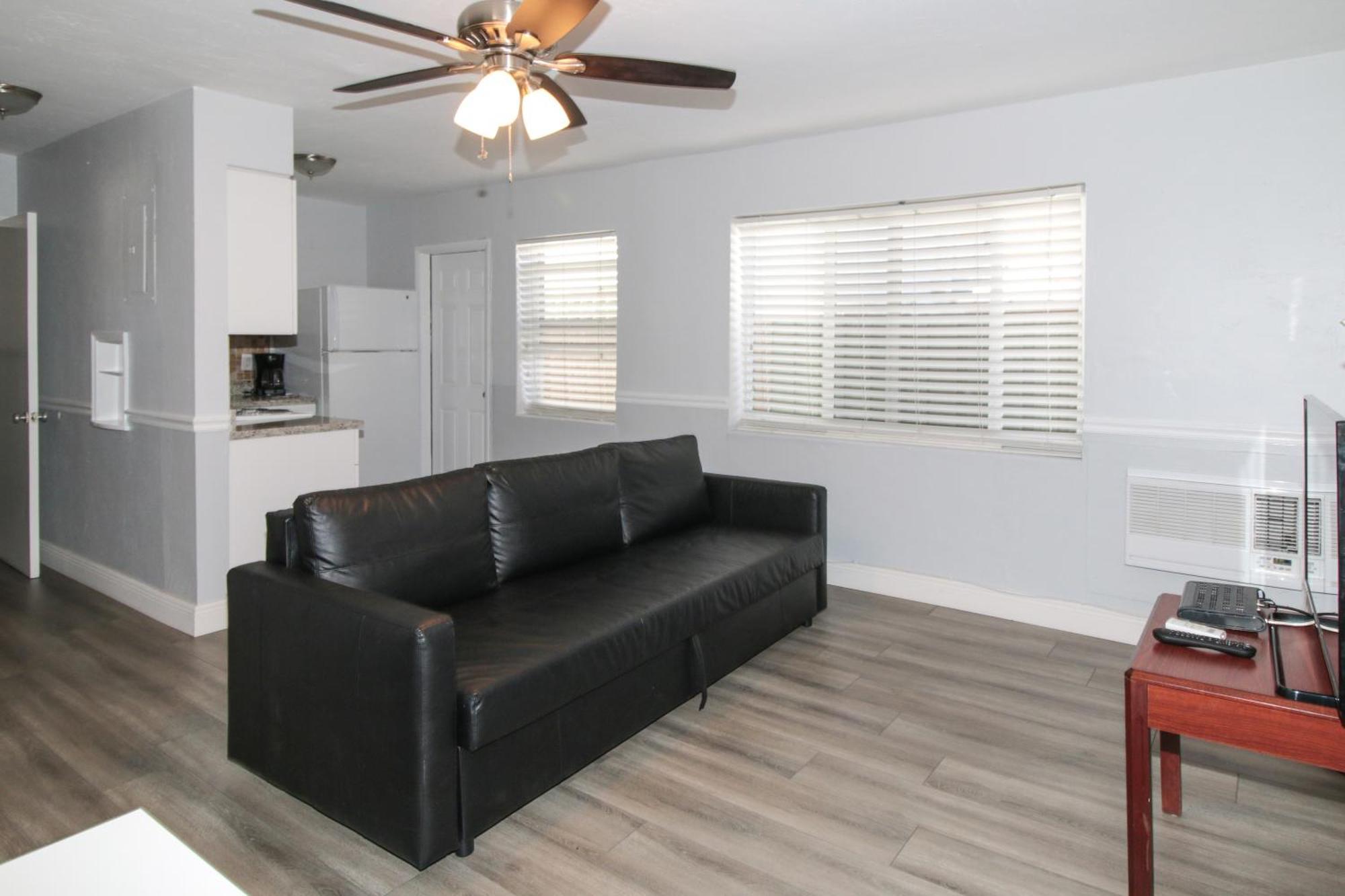One Bedroom Queen Bed