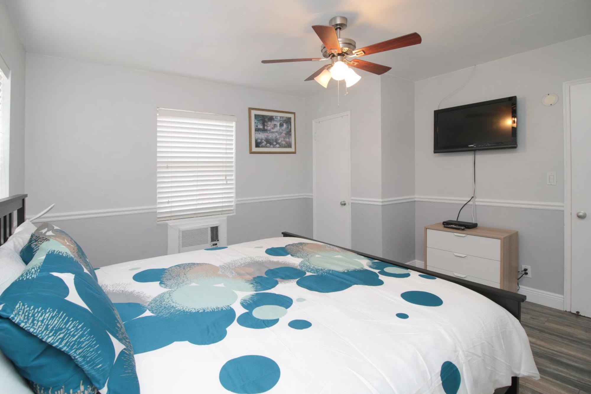One-Bedroom King Bed