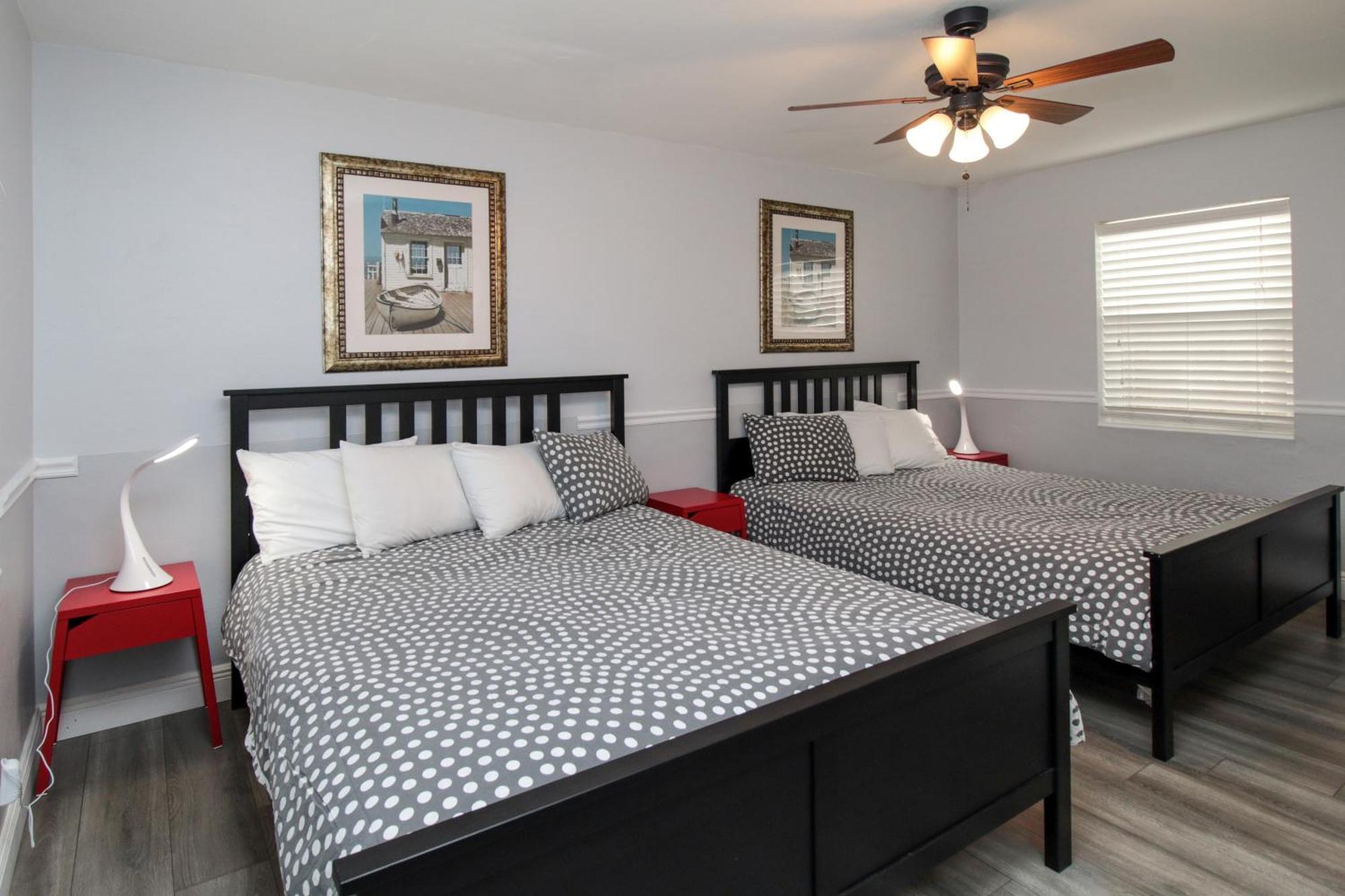One Bedroom Queen Bed