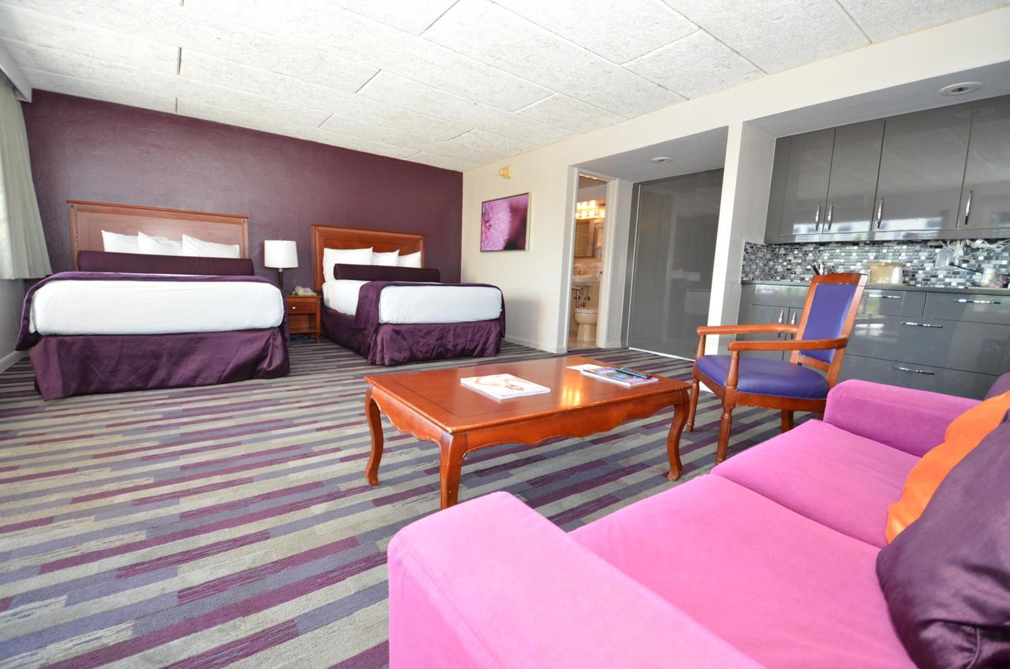 Deluxe Suite