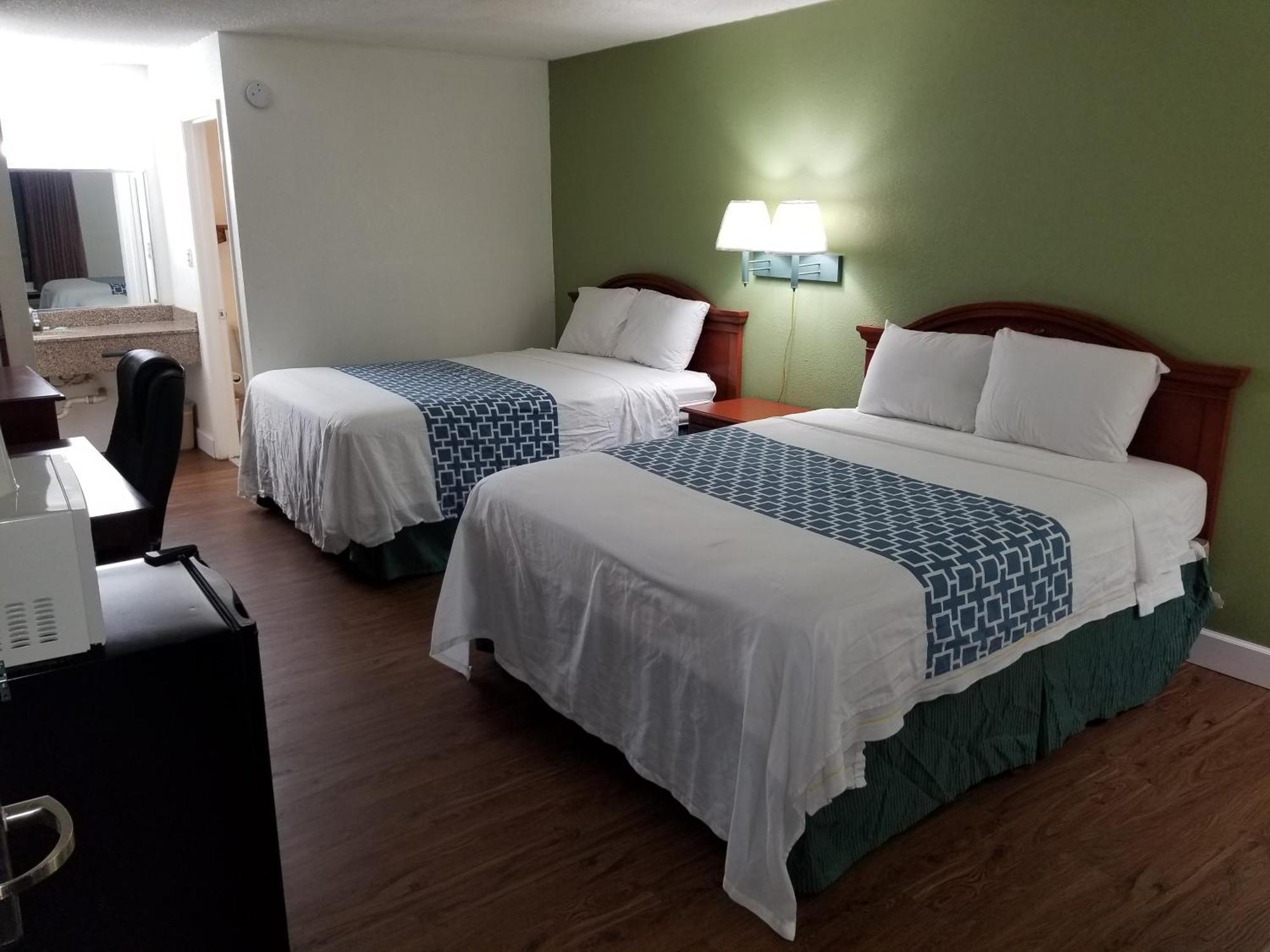Queen Room with Two Queen Beds - Non-Smoking