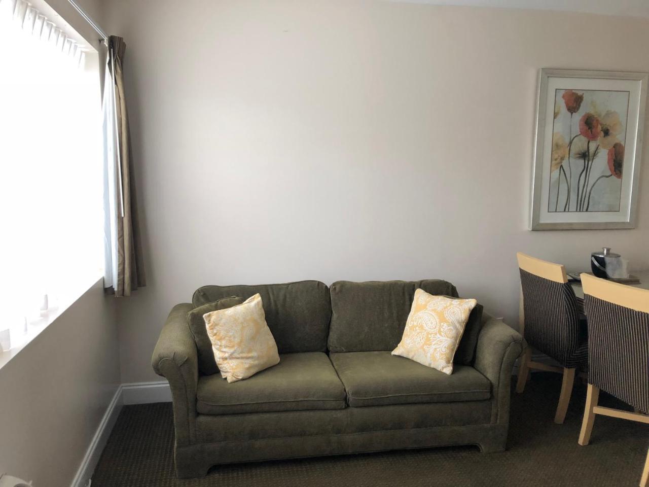 Two-Bedroom Suite - Free Parking