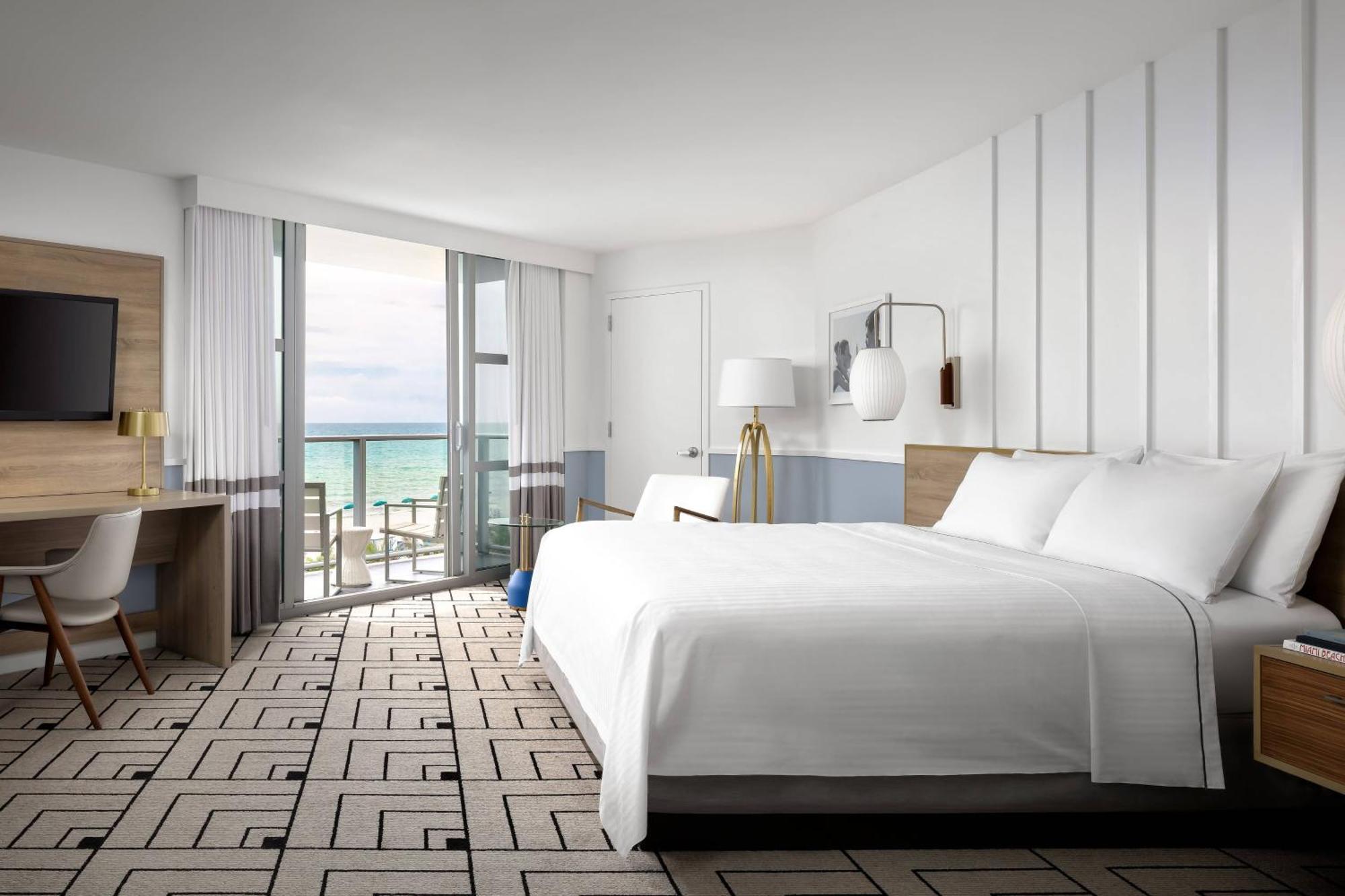 King Guest Room - Oceanfront,1530996427:JPEG
