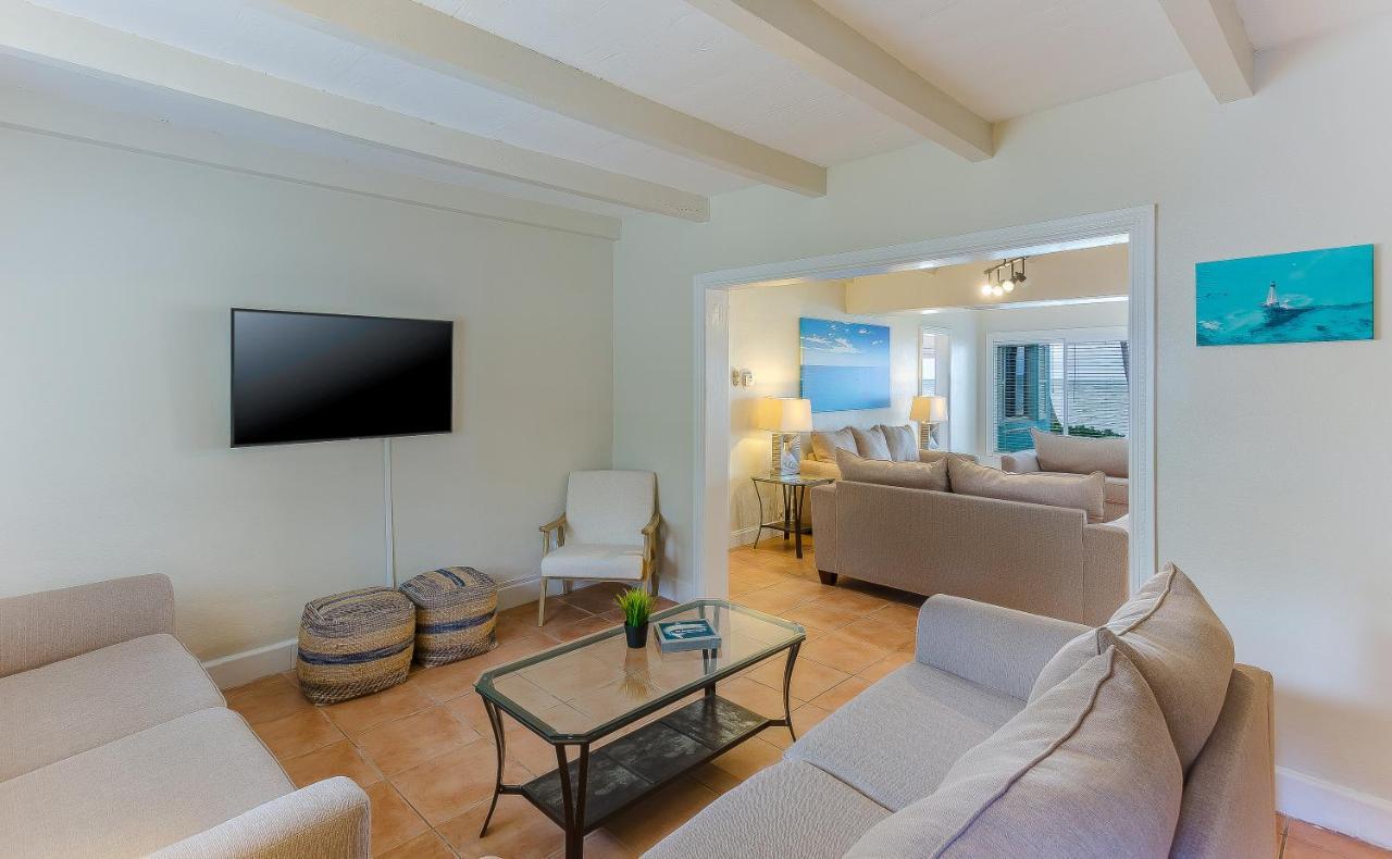 Villa with Sea View