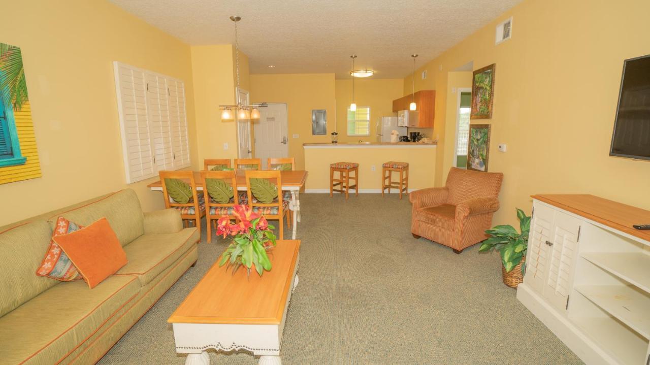 Two-Bedroom Condo Sofa Bed Full Kitchen