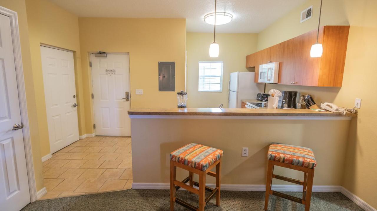Two-Bedroom Condo Sofa Bed Full Kitchen