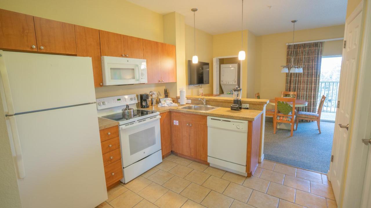 One Bedroom Condo Sofa Bed Full Kitchen