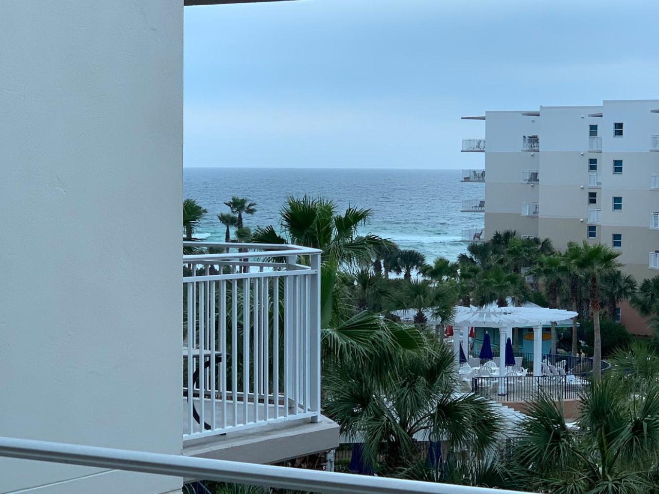 Apartment Pool View,1207274479:JPEG