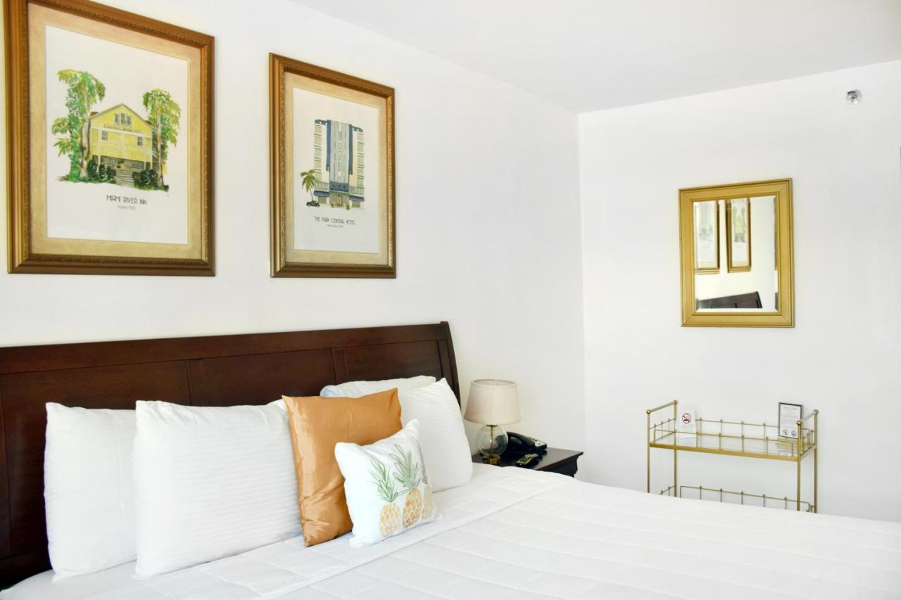 Signature Room Ocean View One King Bed