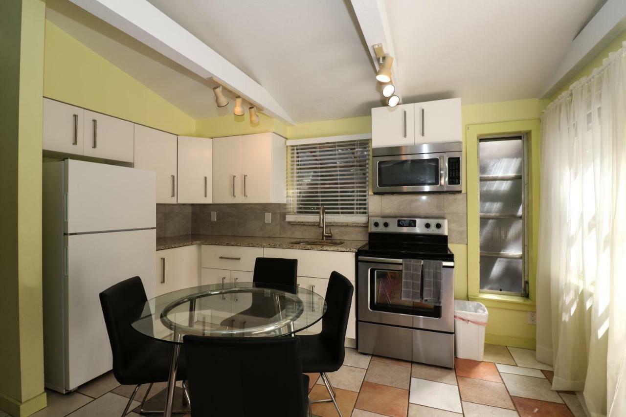 One-Bedroom Apartment,786181587:JPEG
