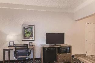Double Room with Two Double Beds - Disability Access,840285644:JPEG