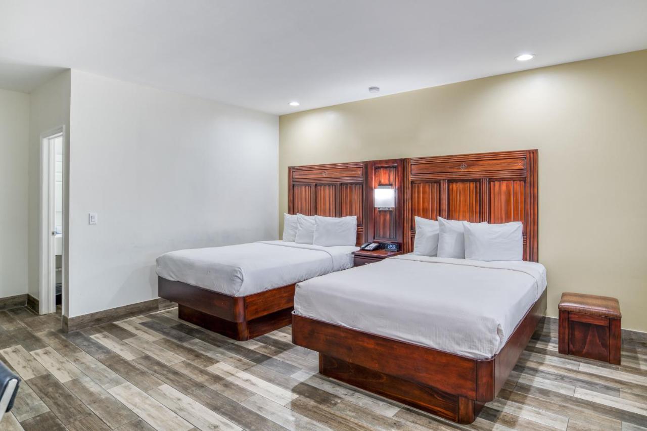 Deluxe Queen Room Two Queen Beds