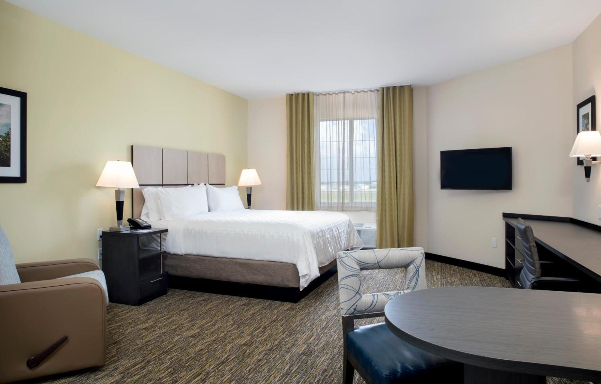 Standard Suite,981690529:JPEG