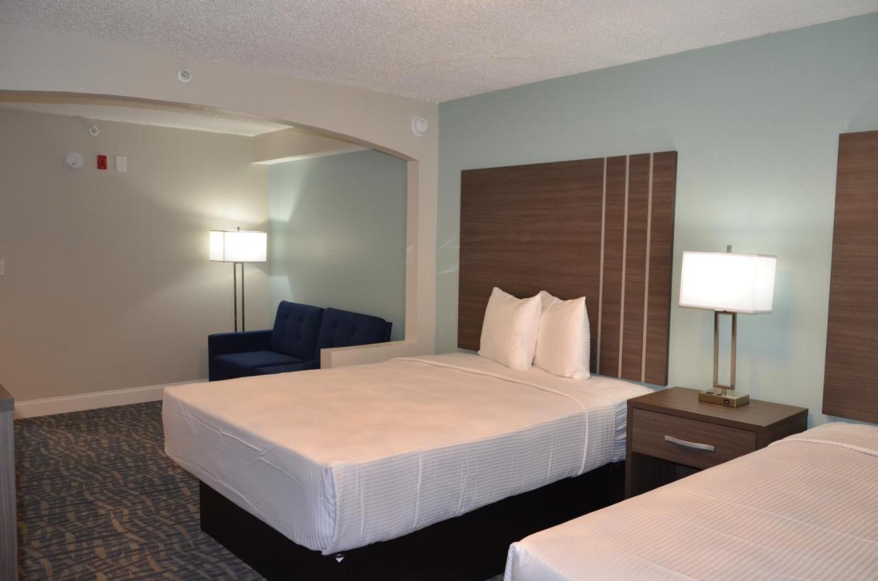 Executive Two Queens Renovated