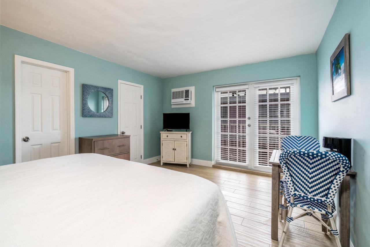 Standard King Room