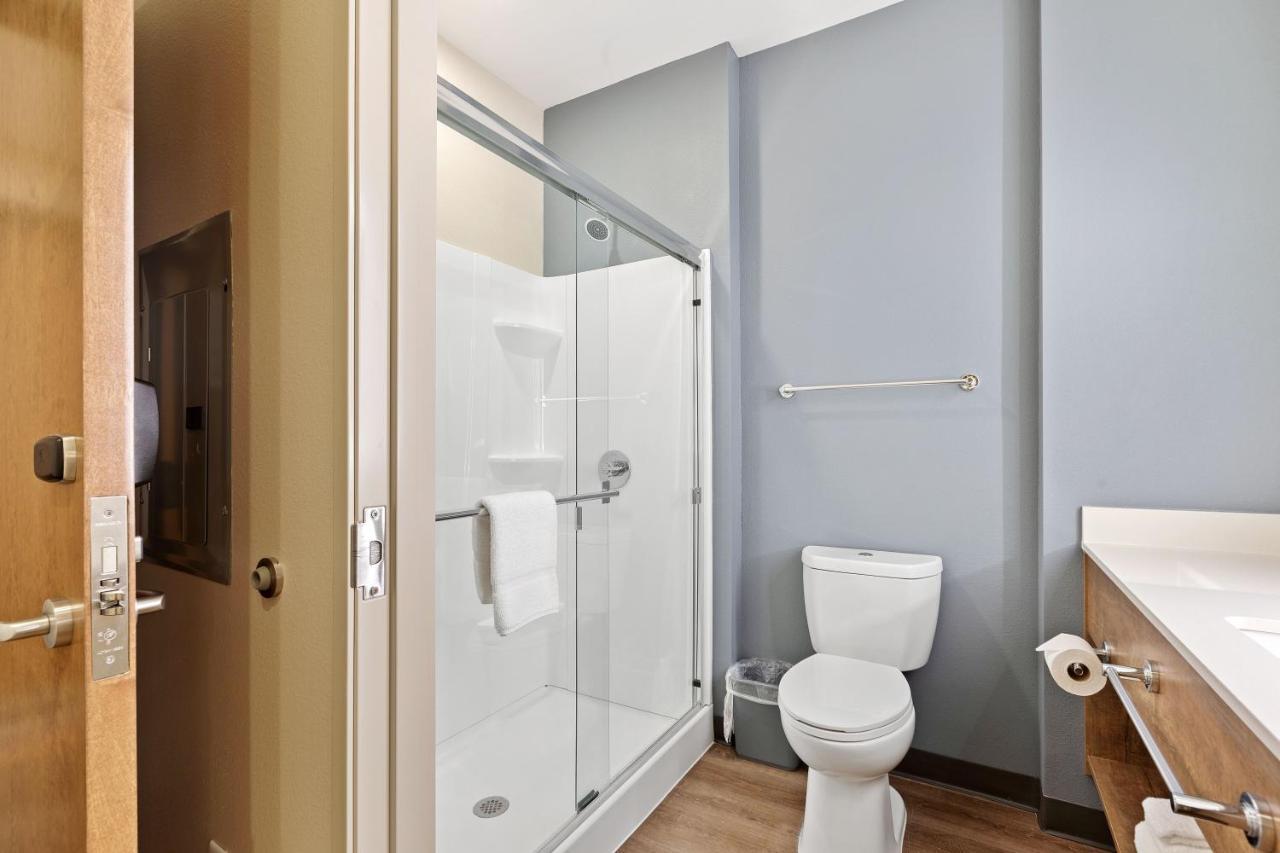 Ideal Studio with 2 Queen Beds - Non-Smoking,989384953:JPEG