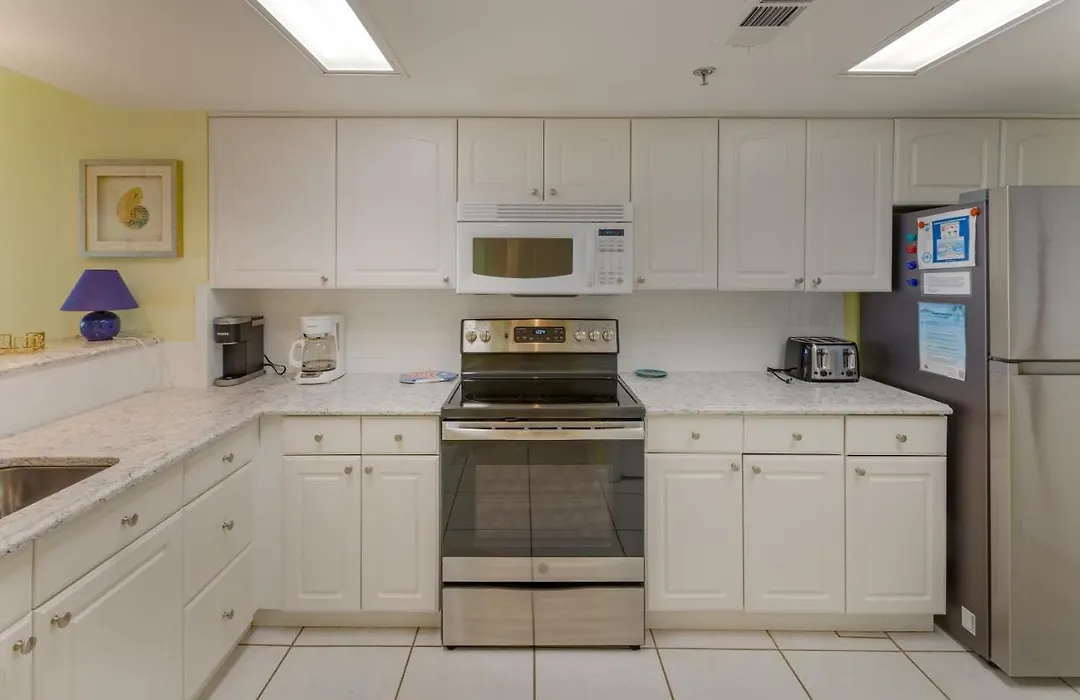 Destin Towers - Available Aug 22-29 Oct 3-10 & Oct 24-31-1
