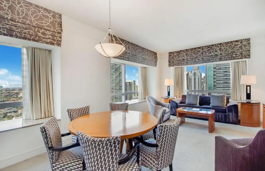 Four Seasons Hotel Miami - Luxury Private Residences-1